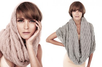 Carmen Kass i snood-halsdukar från Lindex.