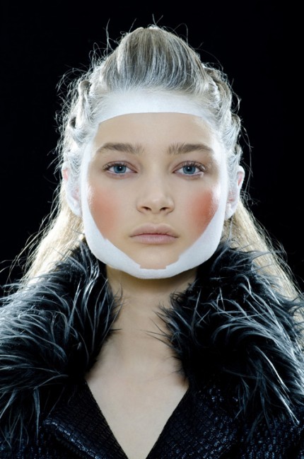 SÄBY, A/W 2011. Modell: Johanna O G, Stockholmsgruppen. SÄBY, A/W 2011. Modell: Johanna O G, Stockholmsgruppen.