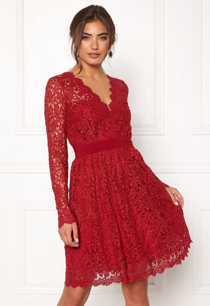 25 röda klänningar till julafton och julfesten Baaam