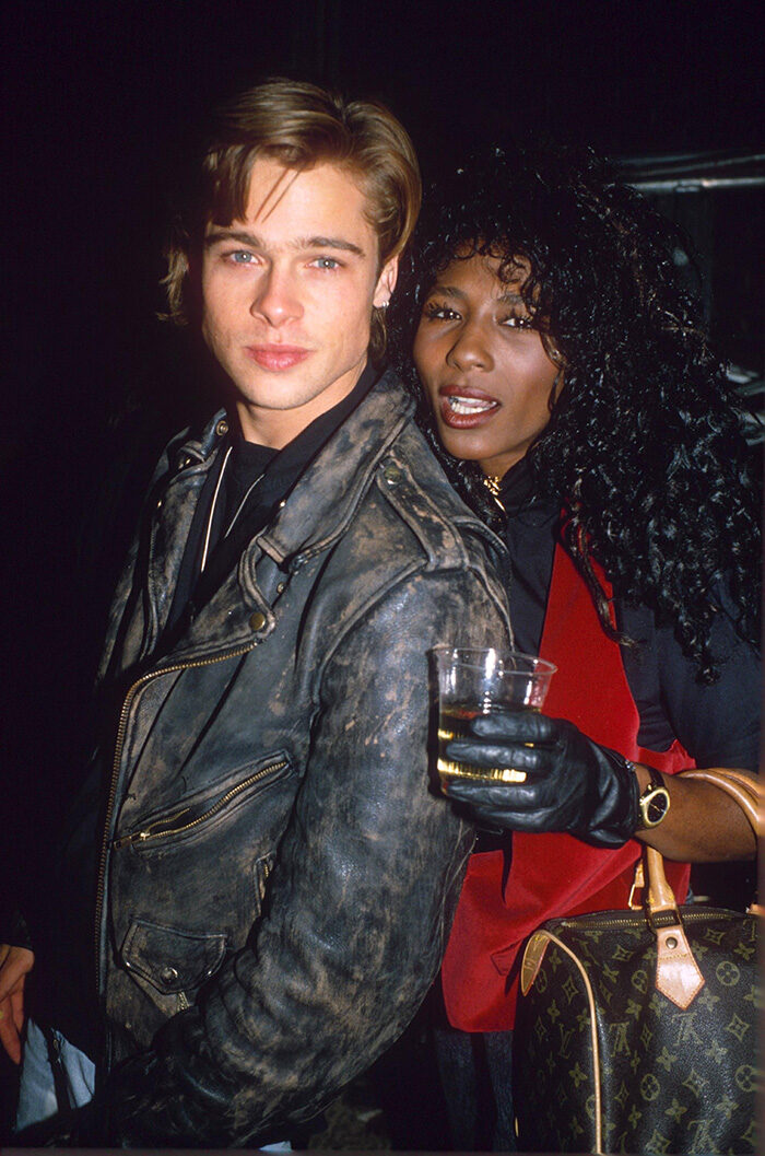 En bild på skådespelaren Brad Pitt och Robin Givens 1988.