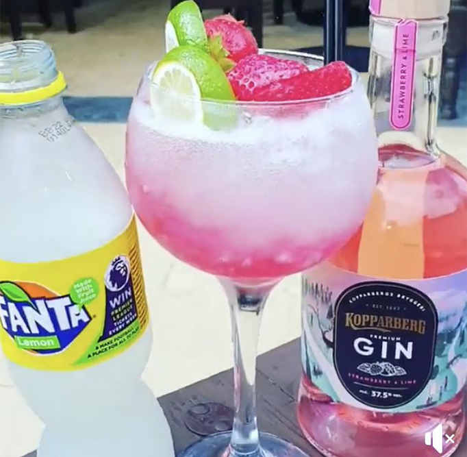 Pink Gin Drink Fanta Lemon