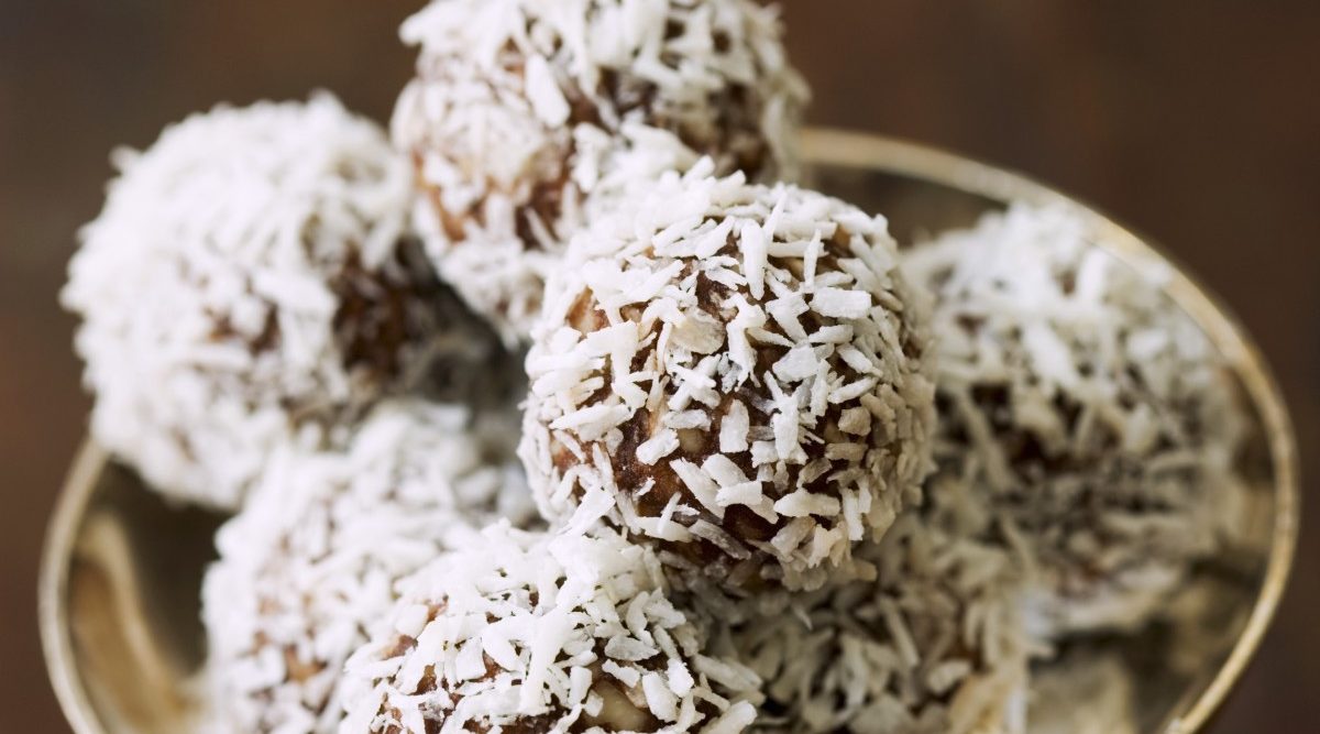 nyttiga chokladbollar dadlar kokosolja