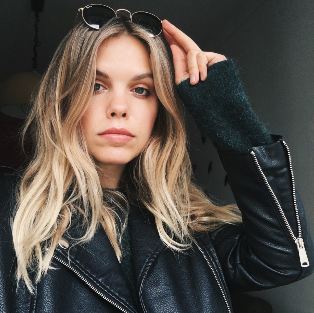 Veckans lista! Vad jag ska göraätaläsaskriva. | Flora Wiström Tillbakablick på modet – Skinnjackan