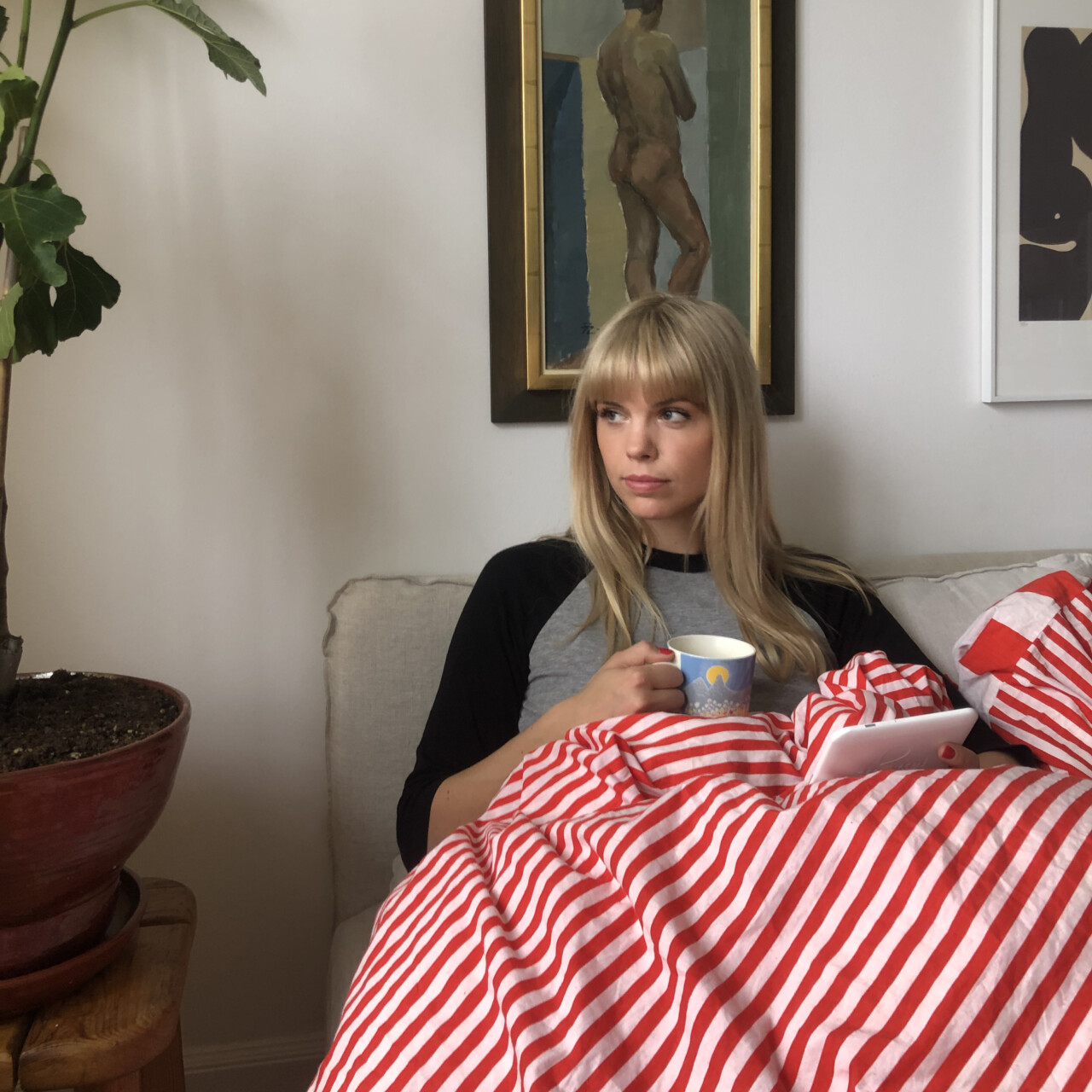 Jag har klippt pannlugg, ja så är det  Flora Wiström
