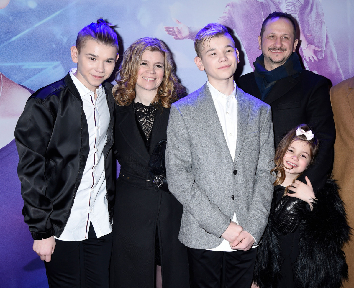 Emma Marcus Och Martinus Lillasyster
