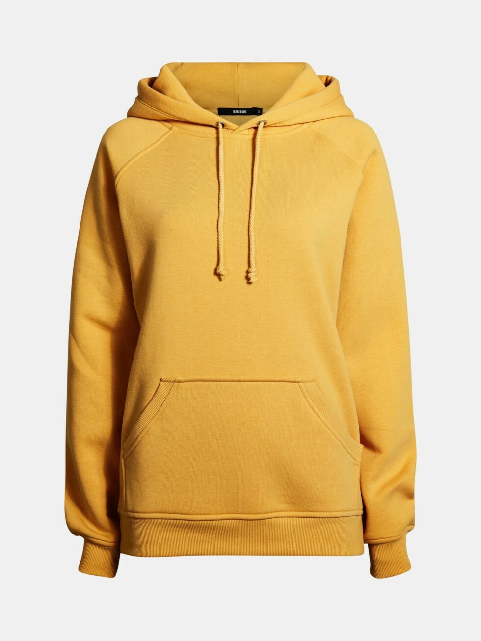 Våga färg! 10 trendiga hoodies som lyfter din outfit | Frida Våga färg! 10 trendiga hoodies som lyfter din outfit | Frida